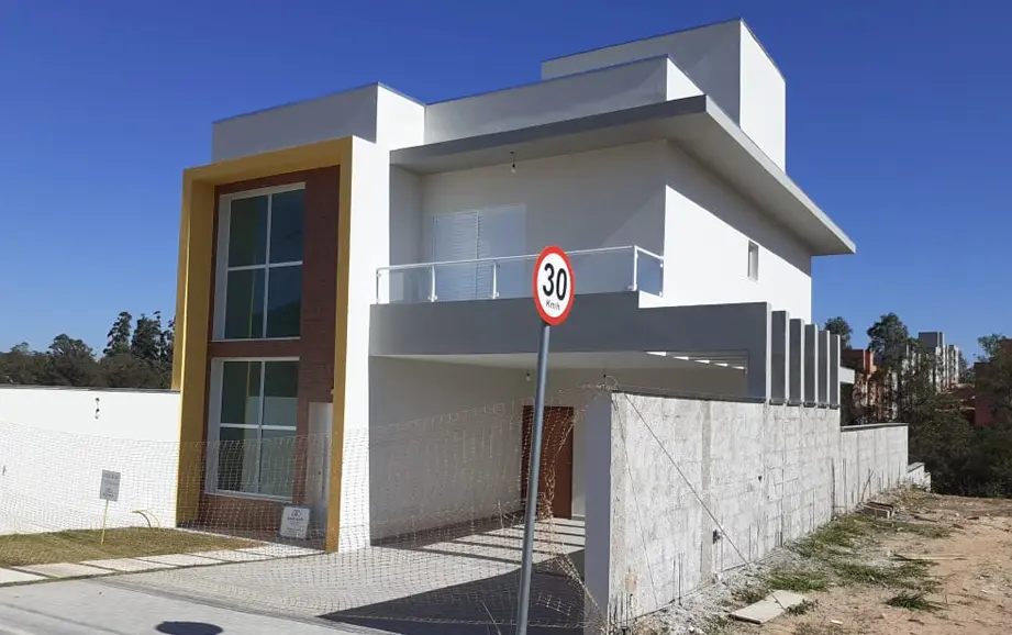 La casa de eps, painel monolítico, residencial
